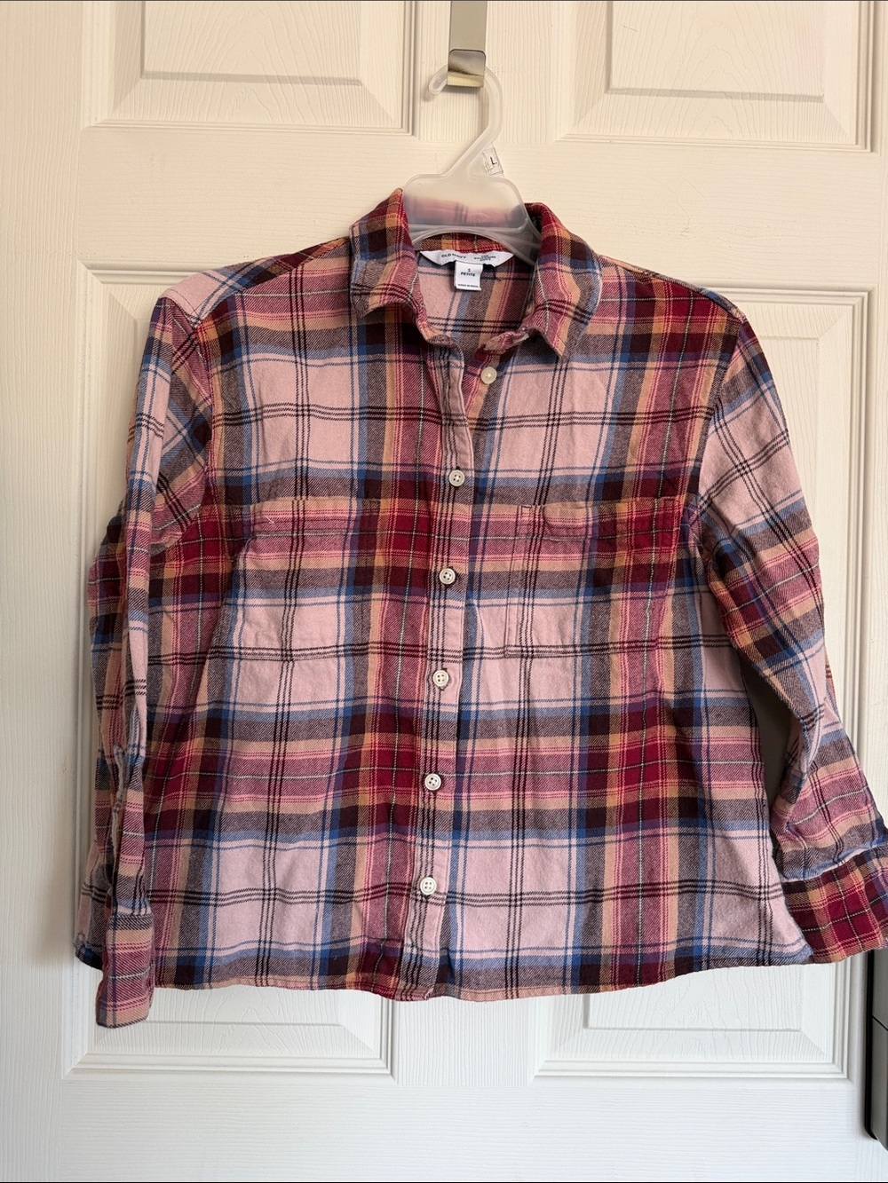 Old Navy Medium Petite like new Boyfriend Plaid Button-Up Shirt in Pink & Red♥️